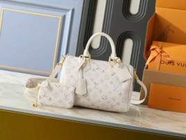 Picture of Louis Vuitton Handbags _SKUfw210843826fw